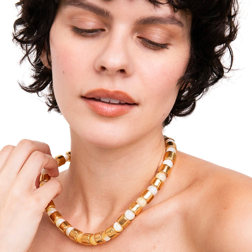 KARAT & BUTTERSCOTCH MOTHER OF PEARL SUNDRY.  BEAD ONE.