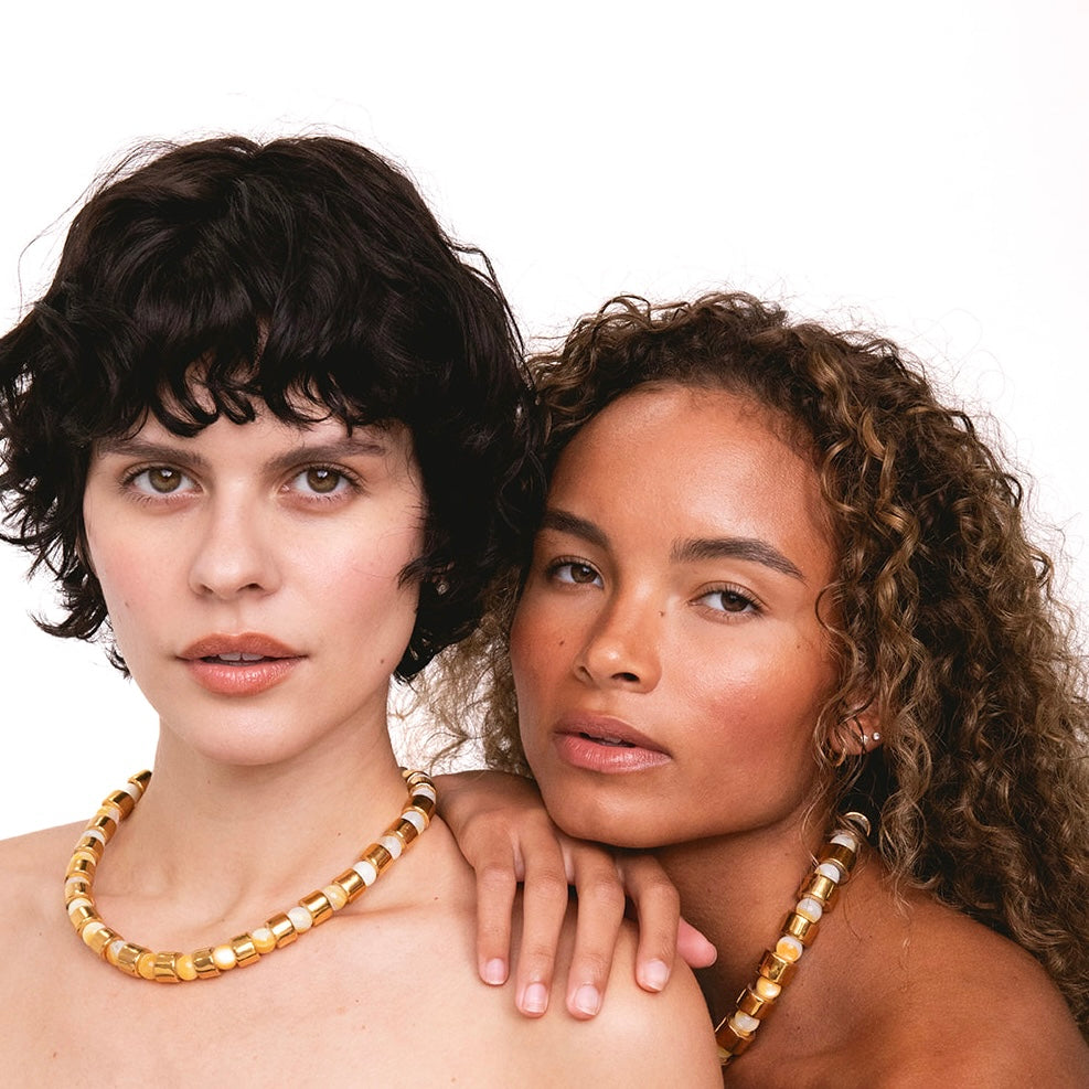 KARAT & BUTTERSCOTCH MOTHER OF PEARL SUNDRY.  BEAD ONE.