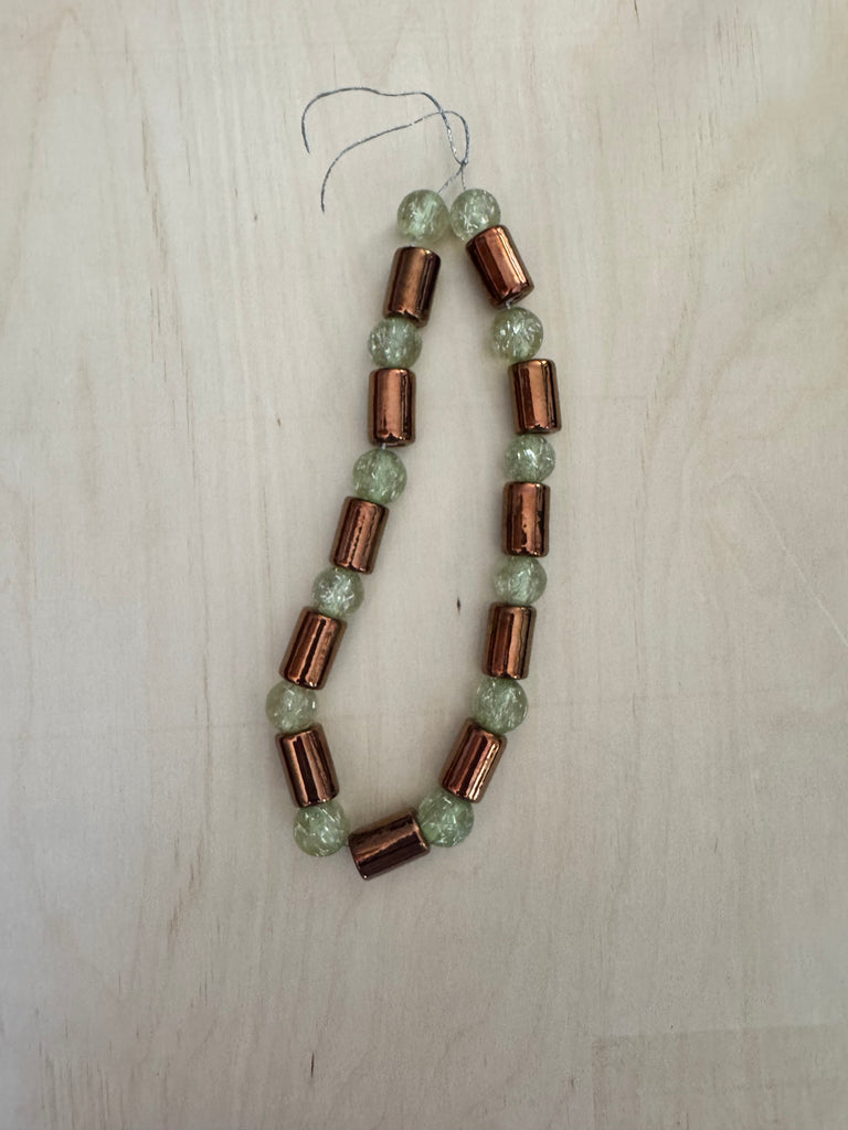 PENNY & GLITTER SUNDRY.  BEAD FIVE.