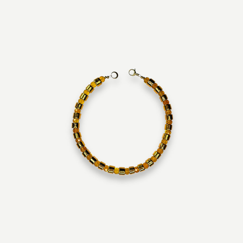 KARAT & CITRINE SUNDRY.  BEAD ONE.