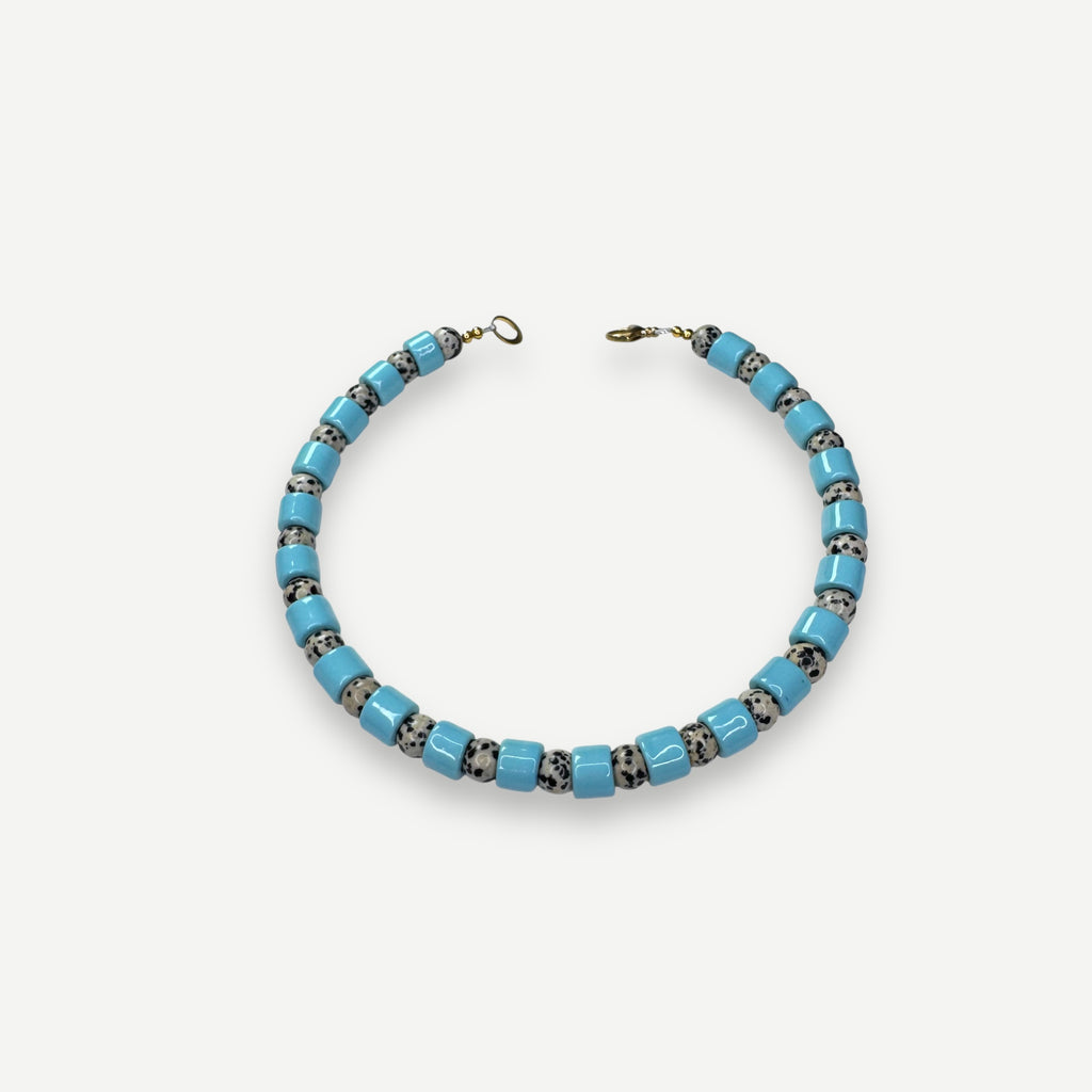 POOL &  DALMATIAN JASPER SUNDRY.  BEAD ONE.